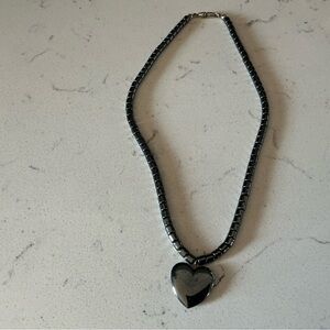 Hematite necklase heart pendant black gunmetal polished women’s casual necklase